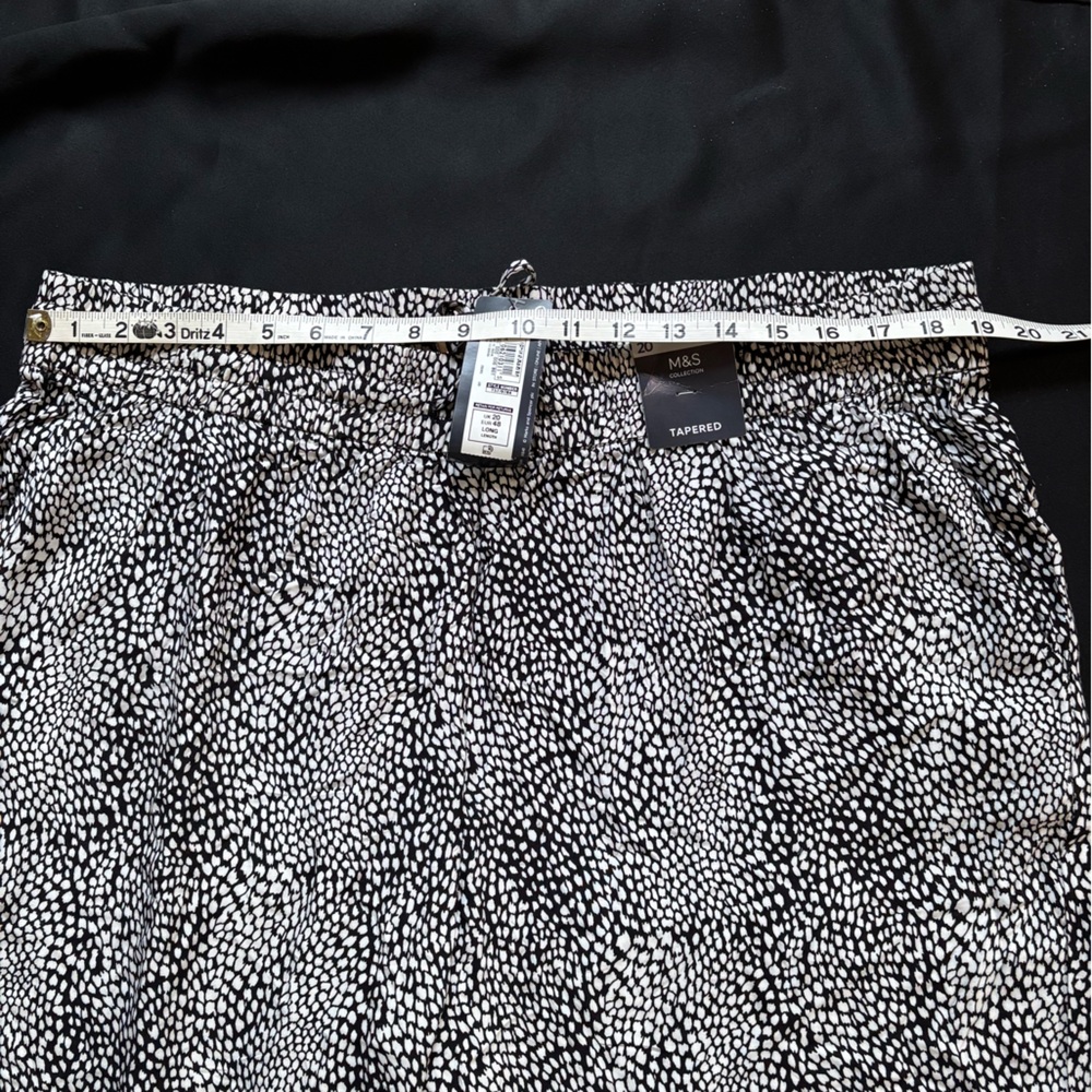 Women's lightweight casual pants from the M&S Collection black&white size 20 - Picture 2 of 6